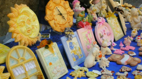 Figuren auf einem Markt