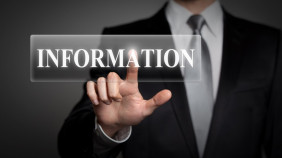 Detektiv bei Informationsbeschaffung