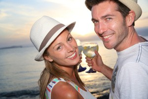 Ein Mann und eine Frau Die Ehebetrug begehen